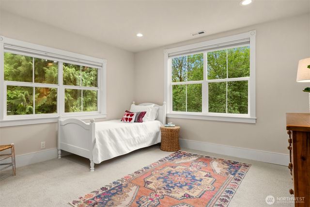 4080 Crystal Springs Drive NE, Bainbridge Island, WA 98110