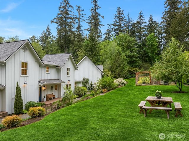 4080 Crystal Springs Drive NE, Bainbridge Island, WA 98110