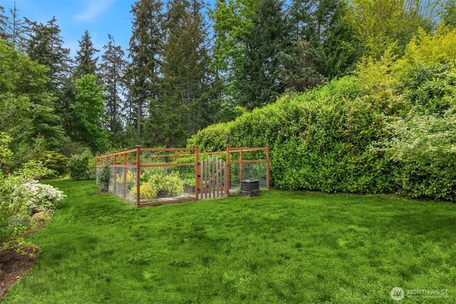 4080 Crystal Springs Drive NE, Bainbridge Island, WA 98110