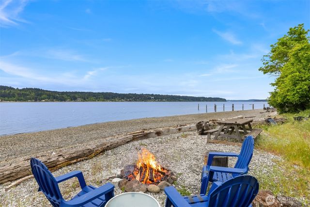 4080 Crystal Springs Drive NE, Bainbridge Island, WA 98110