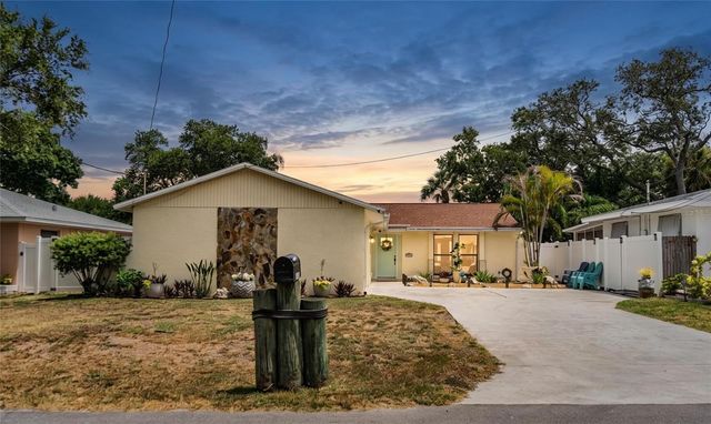14803 SUNSET DRIVE, Largo, FL 33774