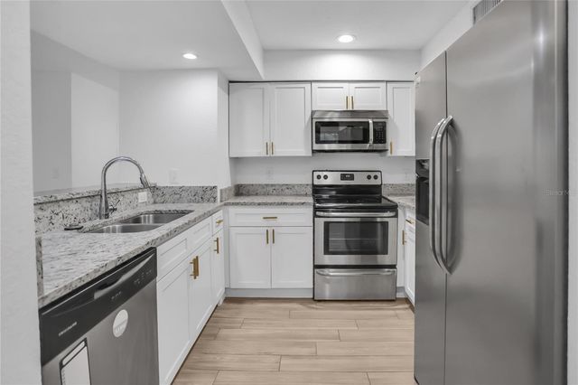 468 W PAR STREET 468, Orlando, FL 32804