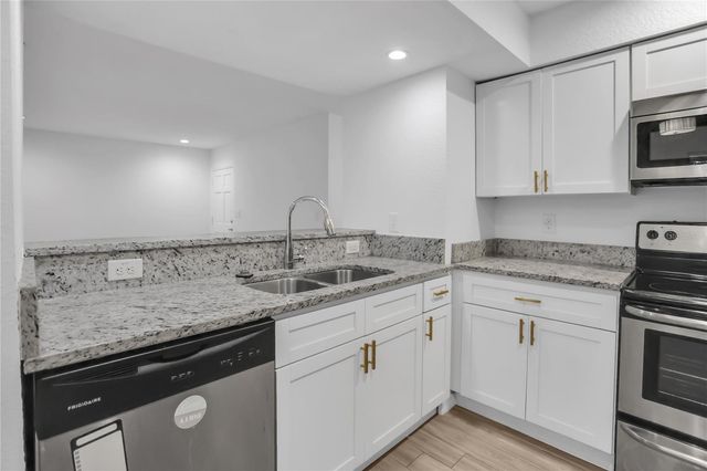 468 W PAR STREET 468, Orlando, FL 32804