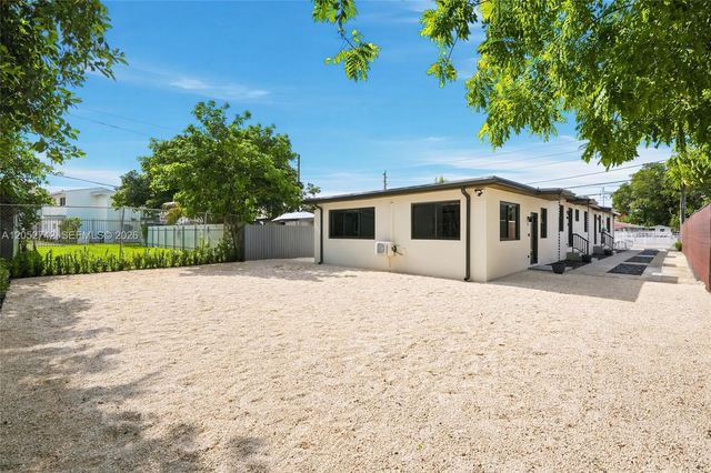 1861 NW 27th St 3, Miami, FL 33142