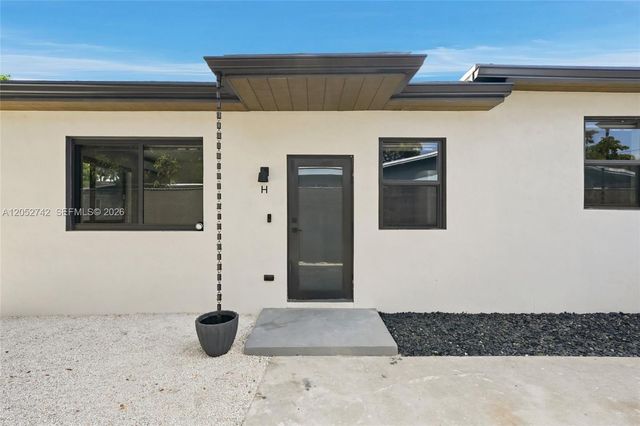 1861 NW 27th St 3, Miami, FL 33142