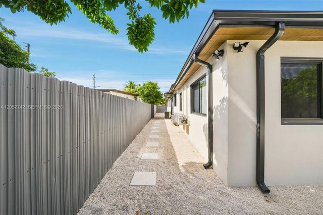 1861 NW 27th St 3, Miami, FL 33142