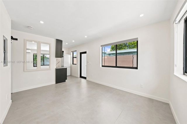 1861 NW 27th St 3, Miami, FL 33142