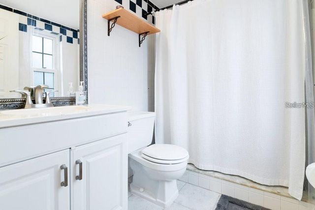 1000 S SEMORAN BOULEVARD 815, Winter Park, FL 32792