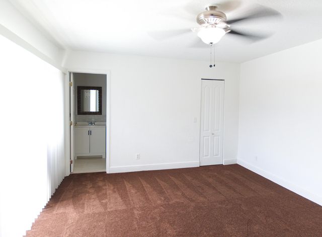 4225 TURNBERRY Circle 7, Lake Worth, FL 33467