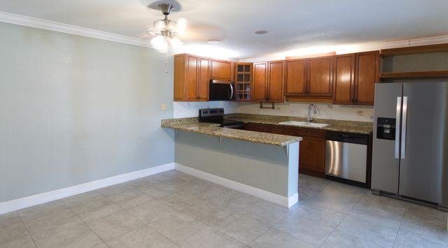 4225 TURNBERRY Circle 7, Lake Worth, FL 33467
