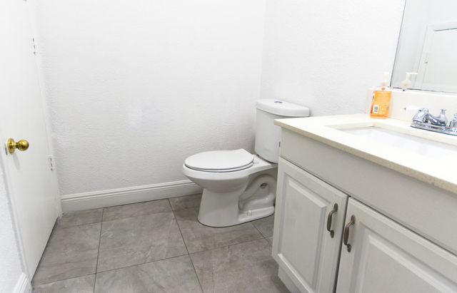 4225 TURNBERRY Circle 7, Lake Worth, FL 33467