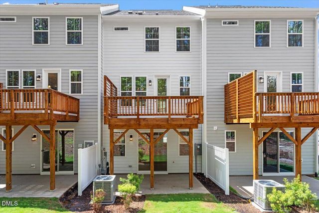 1109 Blackthorn Lane, Durham, NC 27703