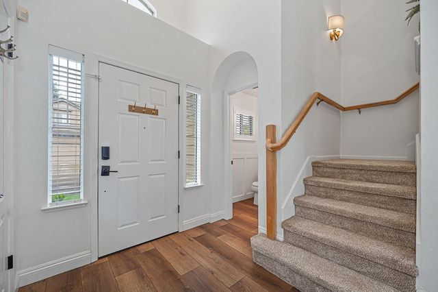 110 Royalton Cir, Folsom, CA 95630