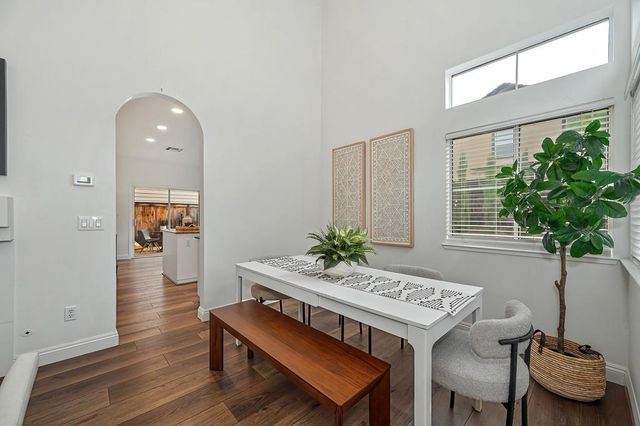 110 Royalton Cir, Folsom, CA 95630