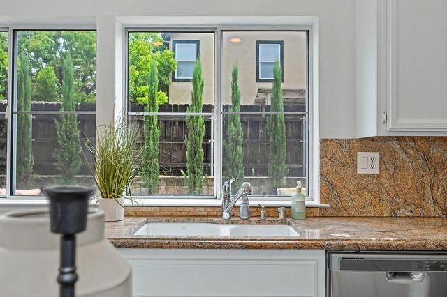 110 Royalton Cir, Folsom, CA 95630