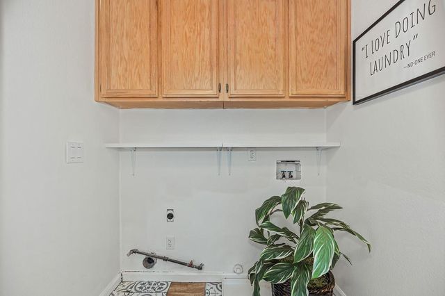 110 Royalton Cir, Folsom, CA 95630