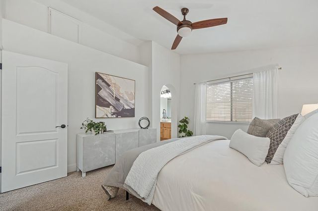 110 Royalton Cir, Folsom, CA 95630