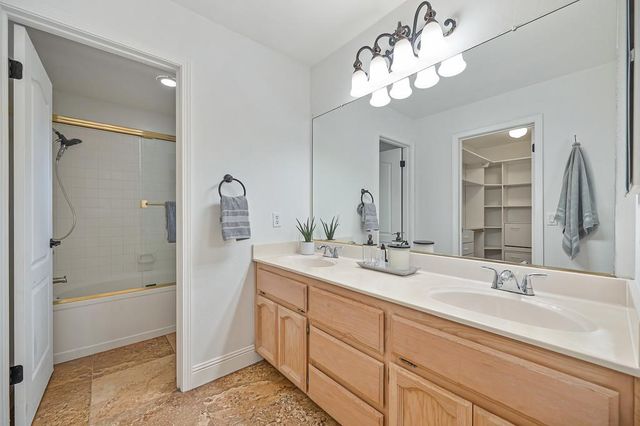 110 Royalton Cir, Folsom, CA 95630