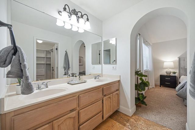 110 Royalton Cir, Folsom, CA 95630