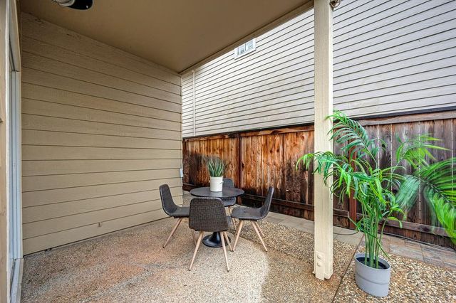 110 Royalton Cir, Folsom, CA 95630