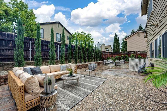 110 Royalton Cir, Folsom, CA 95630