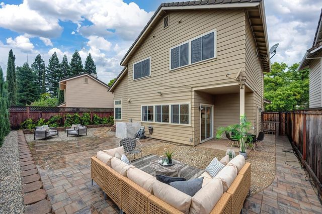 110 Royalton Cir, Folsom, CA 95630