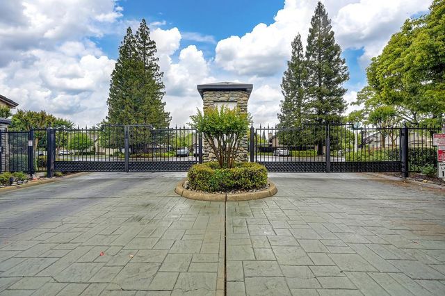 110 Royalton Cir, Folsom, CA 95630