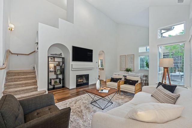 110 Royalton Cir, Folsom, CA 95630