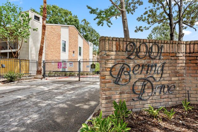 2001 Bering Drive 10H, Houston, TX 77057