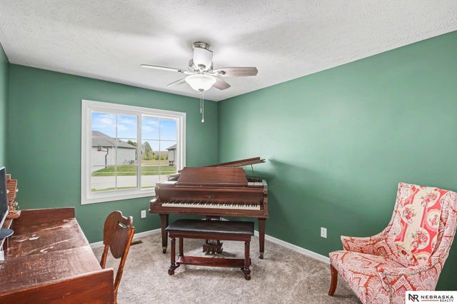 811 Terrace View Drive, Hickman, NE 68372