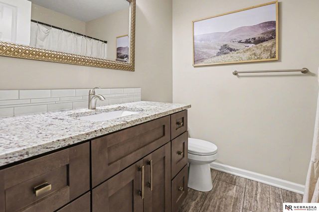 811 Terrace View Drive, Hickman, NE 68372