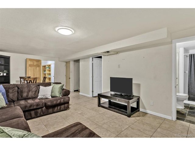 4971 W Hurst Pl, Denver, CO 80204