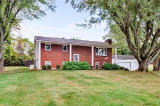 87 Crestline Road, Heath, OH 43056