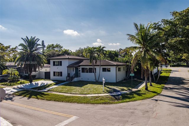 12300 NE Miami Ct, North Miami, FL 33161