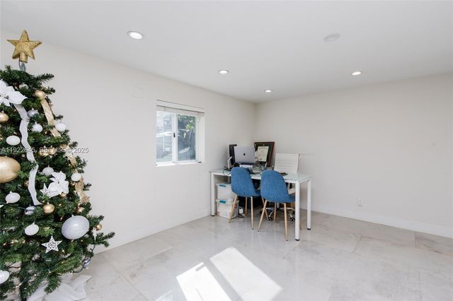 12300 NE Miami Ct, North Miami, FL 33161