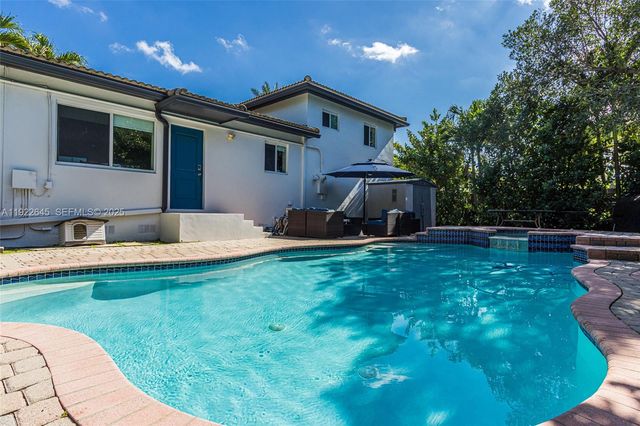 12300 NE Miami Ct, North Miami, FL 33161