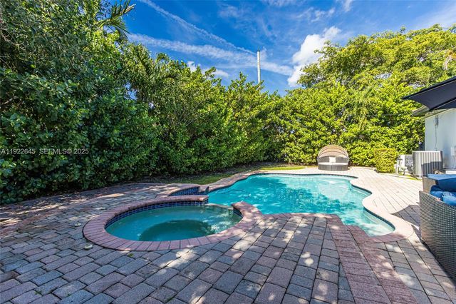 12300 NE Miami Ct, North Miami, FL 33161