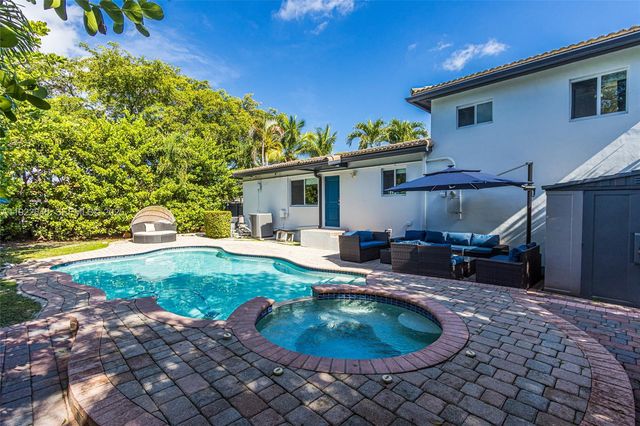 12300 NE Miami Ct, North Miami, FL 33161