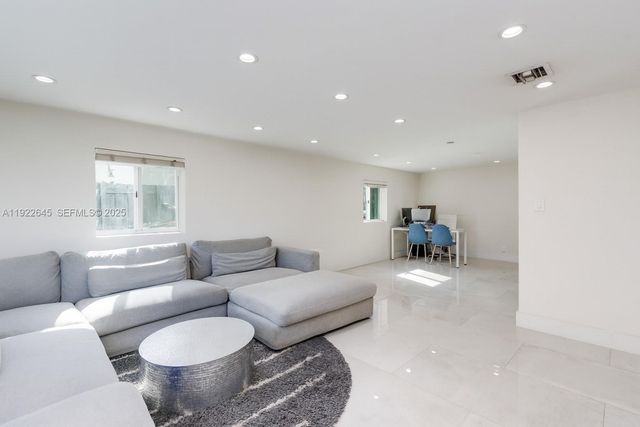 12300 NE Miami Ct, North Miami, FL 33161