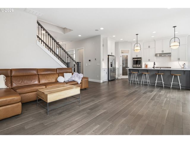 12032 Nw SCHALL St, Portland, OR 97229