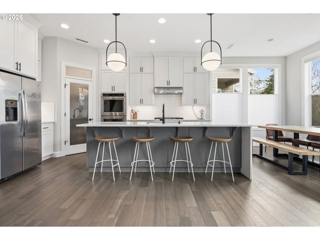 12032 Nw SCHALL St, Portland, OR 97229