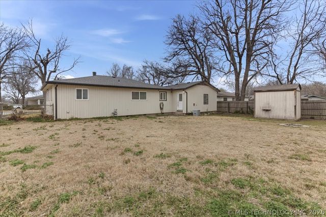 1629 S Date Avenue, Broken Arrow, OK 74012