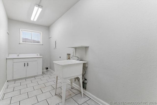 1629 S Date Avenue, Broken Arrow, OK 74012