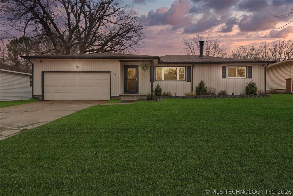 1629 S Date Avenue, Broken Arrow, OK 74012