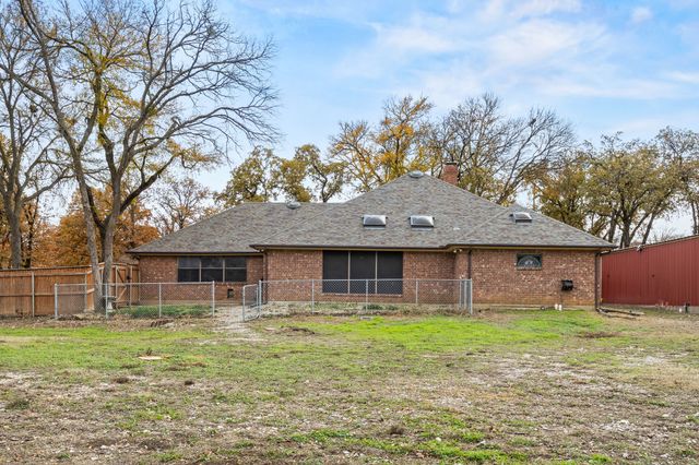 5301 W Caylor Road, Fort Worth, TX 76244
