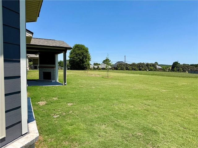 405 Sheridan Drive, Stockbridge, GA 30281