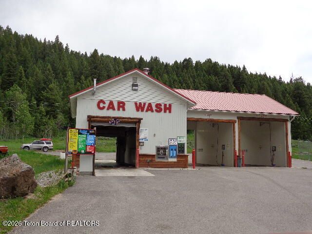 195 TRAIL Drive, Alpine, WY 83128
