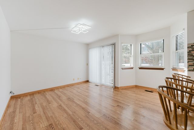 122 Brittany Drive, Streamwood, IL 60107