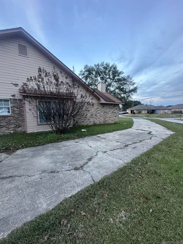 4502 Fausse Dr, Baker, LA 70714