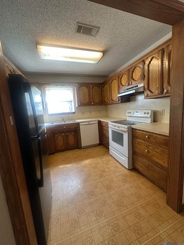 4502 Fausse Dr, Baker, LA 70714